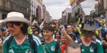 Abren antes el Fan Fest en el Zócalo de la CDMX por alta afluencia de aficionados