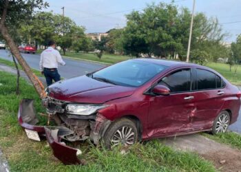 Accidente en avenida Paseo de las Américas deja dos vehículos dañados en Guadalupe, NL