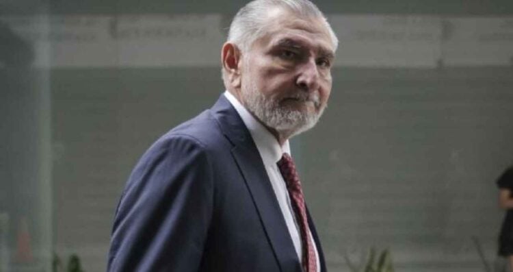 Adán Augusto visa