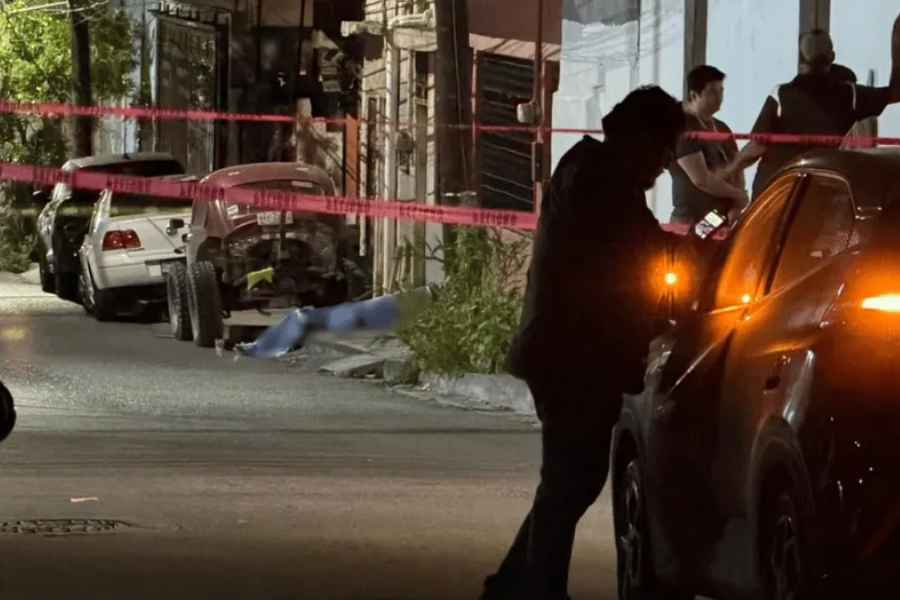 Adulto mayor fallece en plena vía pública en Santa Catarina, NL