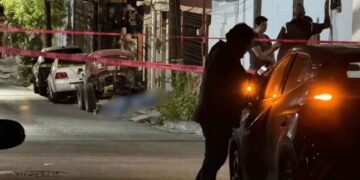 Adulto mayor fallece en plena vía pública en Santa Catarina, NL