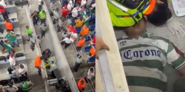 joven caída Estadio Monterrey