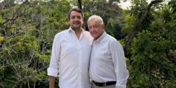 Andrés López Beltrán causa revuelo en redes tras compartir fotografía junto a su padre AMLO