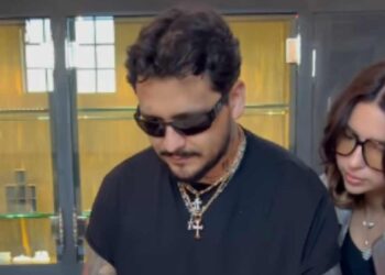 Ángela Aguilar recibe críticas tras aparecer junto a Christian Nodal