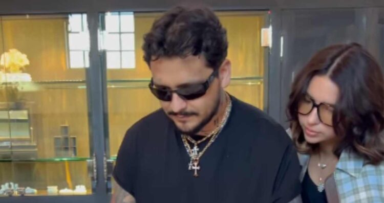 Ángela Aguilar recibe críticas tras aparecer junto a Christian Nodal