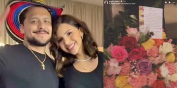 Ángela Aguilar y Christian Nodal rodeados de flores tras concierto