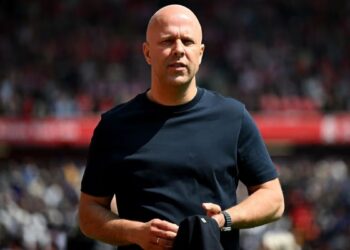 Arne Slot se va Liverpool