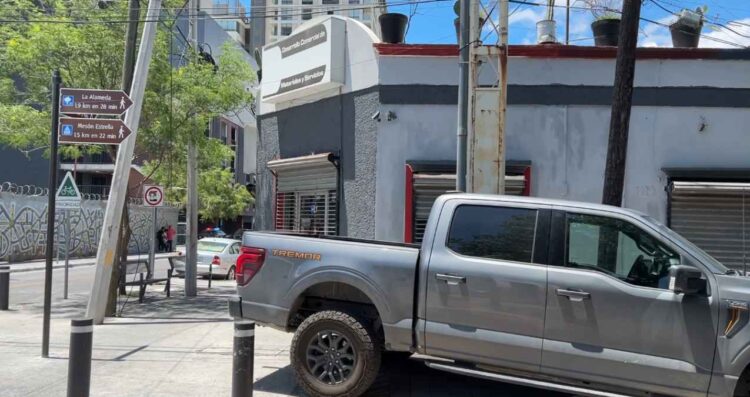 Asaltan por segunda ocasión negocio de materiales para construcción en Monterrey, NL