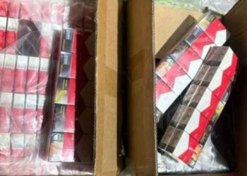 Aseguran 60 mil cajetillas de cigarrillos falsos en el AICM de la Ciudad de México