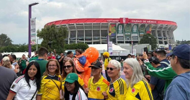 explanada Estadio Ciudad de México