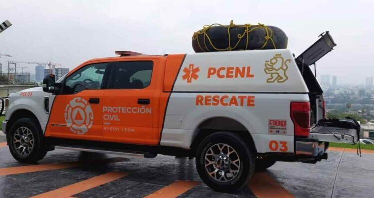 Autoridades continúan búsqueda de persona arrastrada por río Pesquería en Escobedo, NL