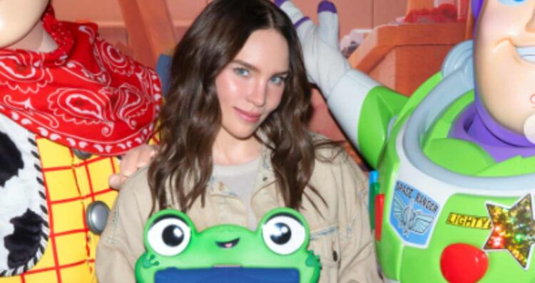Belinda llega a Toy Story 5 como voz de Lilypad