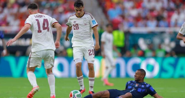 Uruguay derrota España