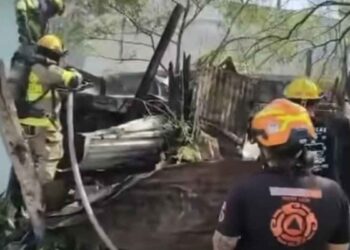 Bomberos controlan incendio Monterrey