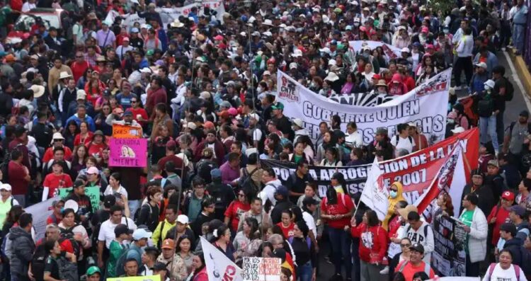 CNTE niega deserción y anuncia nuevas protestas en casetas