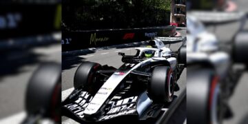 Checo Pérez práctica Barcelona