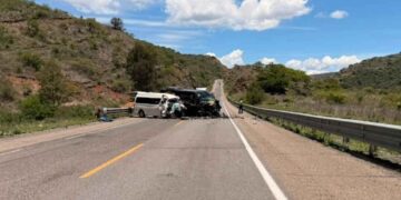 Choque frontal Tehuacán a Oaxaca