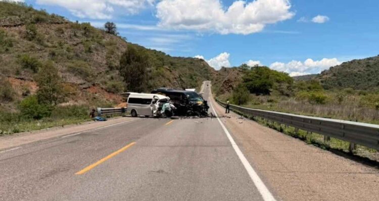 Choque frontal Tehuacán a Oaxaca