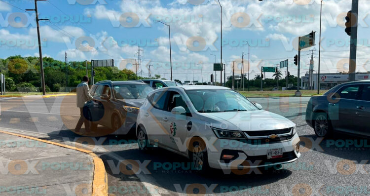 Choque por alcance deja costosos daños materiales en Ciudad Victoria, Tamaulipas