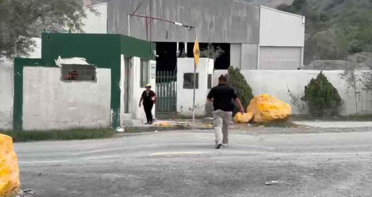 Claman justicia por muerte de trabajador en pedrera de Escobedo, NL