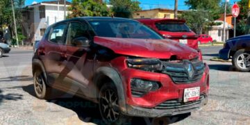 Conductor accidente con lesionados en Victoria