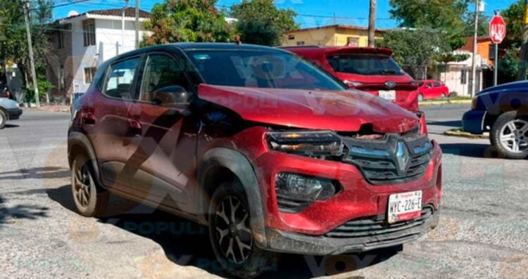 Conductor accidente con lesionados en Victoria