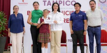 Mónica Villarreal Becas Municipales