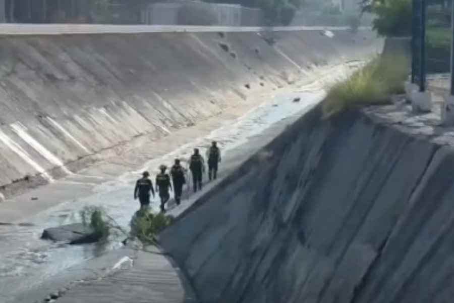 Continúa búsqueda de jovencito que fue arrastrado por la corriente en Monterrey, NL