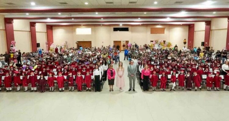 DIF municipal gradúa a 120 niños y niñas del CAIC en Nuevo Laredo, Tamaulipas