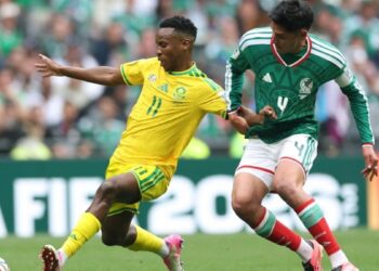 Edson Álvarez titular
