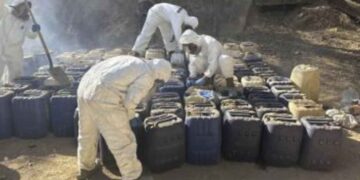 Ejército asegura laboratorios y precursores químicos en municipios de Sinaloa
