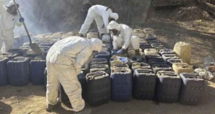 Ejército asegura laboratorios y precursores químicos en municipios de Sinaloa