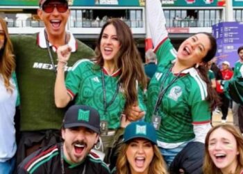 Erik Rubín y Andrea Legarreta comparten tierna foto de su familia