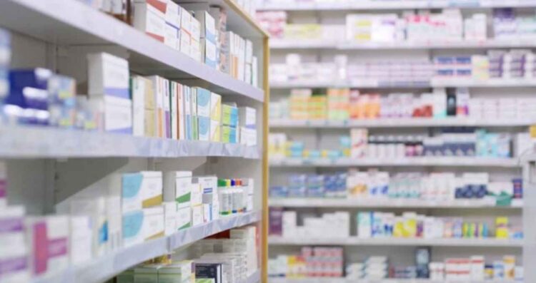 Etiquetado en medicamentos del sector salud busca frenar robos y reventa, asegura Sheinbaum