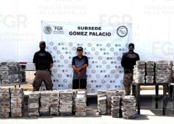 FGR asegura metanfetamina escondida entre un cargamento de jícamas en Durango