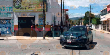 Fuerte choque deja lesionados en la zona centro de Ciudad Victoria, Tamaulipas