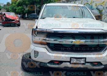 Fuerte choque por omisión de alto deja lesionados en Ciudad Victoria, Tamaulipas