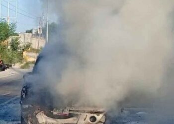 camioneta incendio Carretera Aeropuerto