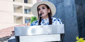 Grecia Quiroz dedica mensaje por el Día del Padre a Carlos Manzo