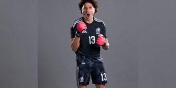 Guillermo Ochoa titular México