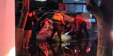 Joven motociclista es hospitalizado tras sufrir presunta hipotermia en Escobedo, NL
