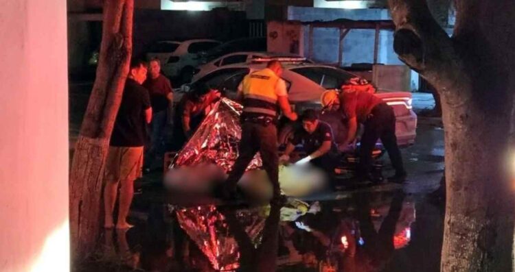 Joven motociclista es hospitalizado tras sufrir presunta hipotermia en Escobedo, NL