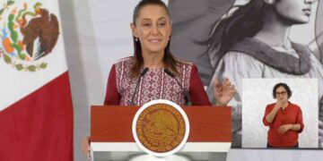 Sheinbaum defiende su gobierno ante críticas por corrupción y narcogobierno