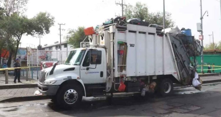 Localizan a hombre sin vida dentro de camión recolector en la Ciudad de México