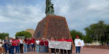 Maestros marchan en respaldo a la CNTE en Nuevo Laredo, Tamaulipas