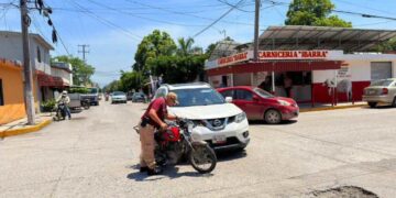 Mante motociclista lesionado