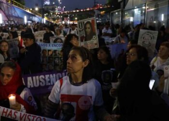Marchan desaparecidos en Tlalpan