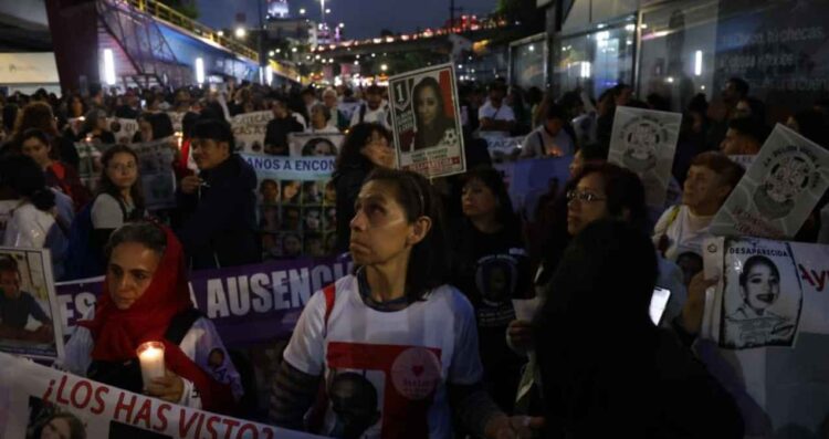 Marchan desaparecidos en Tlalpan