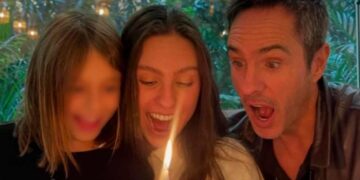 Mauricio Ochmann celebra el cumpleaños 22 de su hija Lorenza junto a toda la familia
