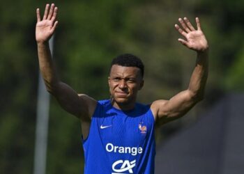 Mbappé defensa